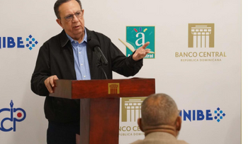 BCRD clausura el XV diplomado "Formación económica para comunicadores"