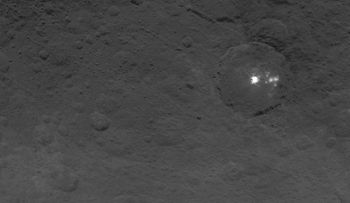 La NASA publica imágenes de una pirámide misteriosa en el planeta enano Ceres 