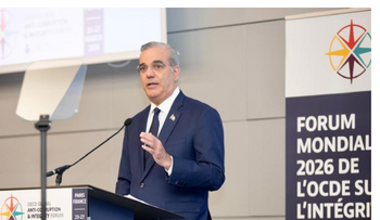 Abinader reafirma la integridad en foro anticorrupción en París
