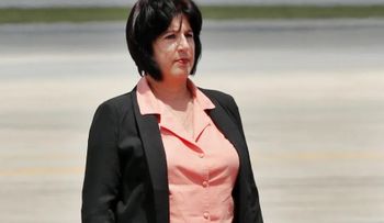 Renuncia la ministra de Cuba que negó la existencia de mendigos en la isla