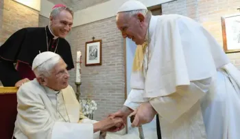 Vaticano: condiciones de salud de Benedicto XVI son "graves"