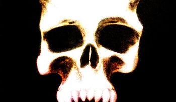 Los extraños humanos con cuernos