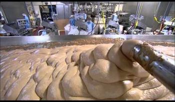 Este alimento es súper peligroso y aumenta el riesgo de cáncer, si no quiere creerlo, buen provecho (VIDEO)
