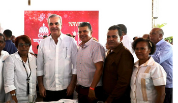 Abinader lanzó "Navidad 360" con más de 15 millones de raciones navideñas