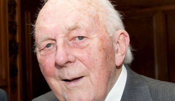 Fallece científico Stewart Adams, creador del ibuprofeno 