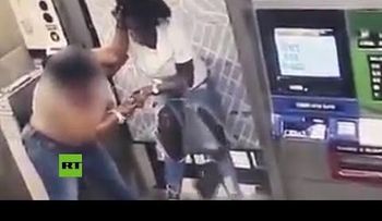 Imágenes fuertes: mortal apuñalamiento en el subway de NY