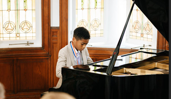 Fundación Sinfonía abre convocatoria ProPiano Hispaniola 2026