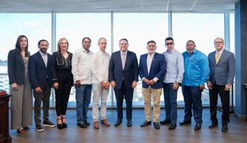 Comerciantes se reúnen con ministro