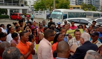 Isa Conde promete a delegación de Pedernales soluciones por conflicto minero
