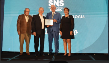 SNS reconoce labor de odontólogos en su día
