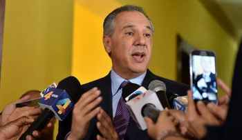 Peralta: hay personas estafando a nombre de la Presidencia