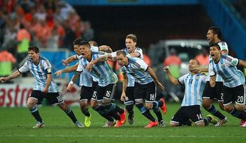 Argentina derrota a Holanda 4-2 en penales y pasa a la final