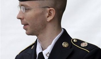 Condenan a 35 años a Manning por revelar secretos a WikiLeaks