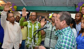 Reinaldo Pared promete impulsar la agropecuaria y el turismo en la región sur