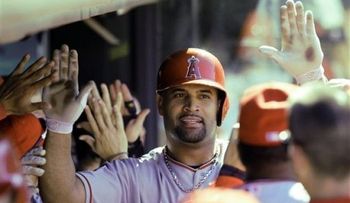 Weaver alcanza 16 victorias con Angelinos; Pujols HR de 3 carreras