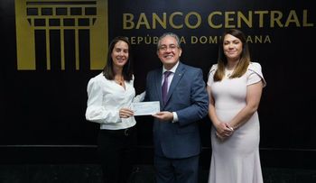 Voluntariado Bancentraliano donó RD$500,000 a la Fundación de Amigos contra el Cáncer Infantil