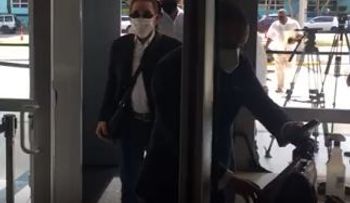 Diandino Peña dice que está "calmado", tras su llegada a la Pepca para ser interrogado una vez más
