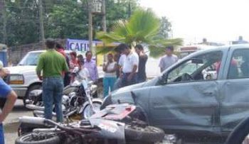 Cuatro personas pierden la vida en accidente tránsito en Moca y Montecristi