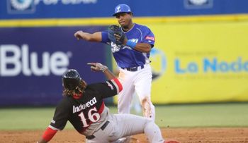Tigres vienen de atrás y le ganan 5-4 a los Leones; Estrellas "matan" a palos a las Aguilas