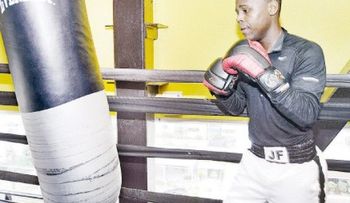 El Abejón Fortuna picó con furia al boricua Abmer Cotto