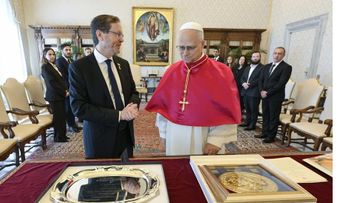 Israel pide a religiosos exigir liberación de rehenes