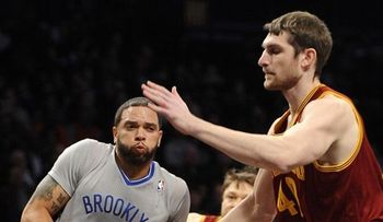 Nets vence a Kings 97-95 en China 