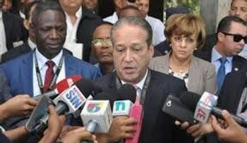 Reinaldo: DM y LF no son los únicos que ganan en el PLD; la Constitución prohíbe la reelección; felicita jóvenes