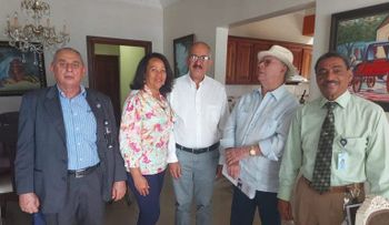 Hipólito Mejía se solidariza con Leonardo Faña