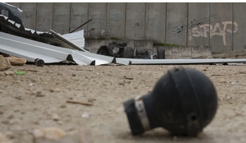 Palestinos pierden permisos de trabajo y cruzan muros para sobrevivir