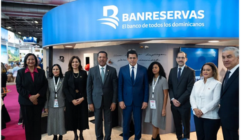 Banreservas inaugura exposición "Melissa 20, Momentos" en Top Resa 2025