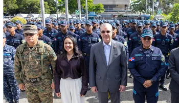 Abinader lanza "Navidad con Garantía de Paz 2.0" con 28,000 agentes
