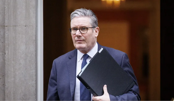 Primer ministro británico se disculpa