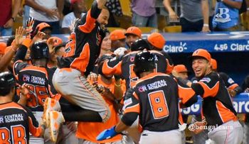 Los Toros se revelaron en el 8vo y derrotaron 7 por 6 a los Leones; alicaídas Aguilas pierden de las EO; Licey vence 7-3 a GC