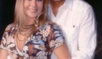 Esposa de Carlos Alfredo manda contundente mensaje a Tania Báez