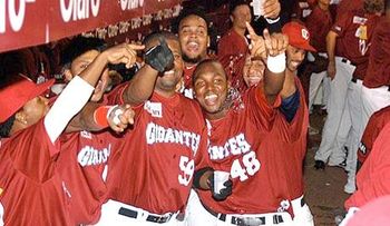 Licey hunde más en el sótano a los Toros