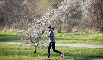 10 ejercicios para ponerte en forma sin salir de casa