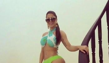 La esposa de Mozart la Para calienta las redes con esta fotos