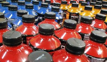OMS pide nuevos impuestos a bebidas azucaradas para frenar epidemia obesidad