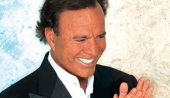 Julio Iglesias; juicio por paternidad será a puerta cerrada, sin su presencia 