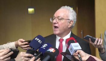 Uruguay asegura que EE.UU. aún no le ha propuesto recibir deportados