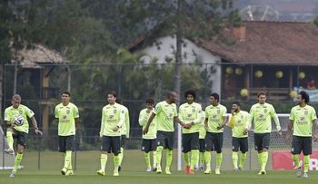 Brasil, cauteloso ante un Camerún eliminado