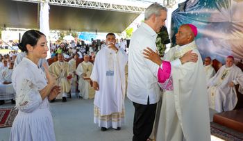 Abinader asiste a ceremonia por creación de la diócesis Stella Maris y ordenación de monseñor Ruiz de la Rosa