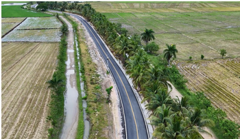 Luis Abinader entrega circuito vial Bajo Yuna en el nordeste