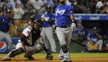 Juan Francisco abandona a los Tigres del Licey