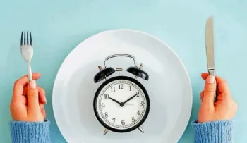 Estudio dice que el ayuno intermitente no puede considerarse una dieta