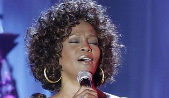 CD/DVD en vivo de Whitney Houston sale el 10 de noviembre. 