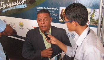 Ministerio de la Juventud entrega 10 becas a finalistas festival Voz Cristiana en Barahona