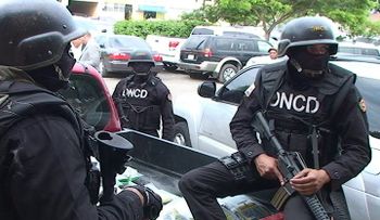 La DNCD sorprende hombre de 57 años controlando un â??puntoâ? en Los Mina