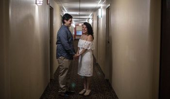 Esperanza tras María: boda a medianoche en una habitación de hotel en NY