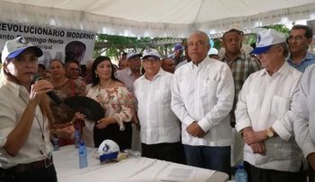 Hipólito y Bautista encabezan programa de inscripción de militantes del PRM en Villa Mella